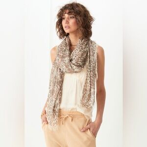 Spell Ada Leopard Travel Scarf